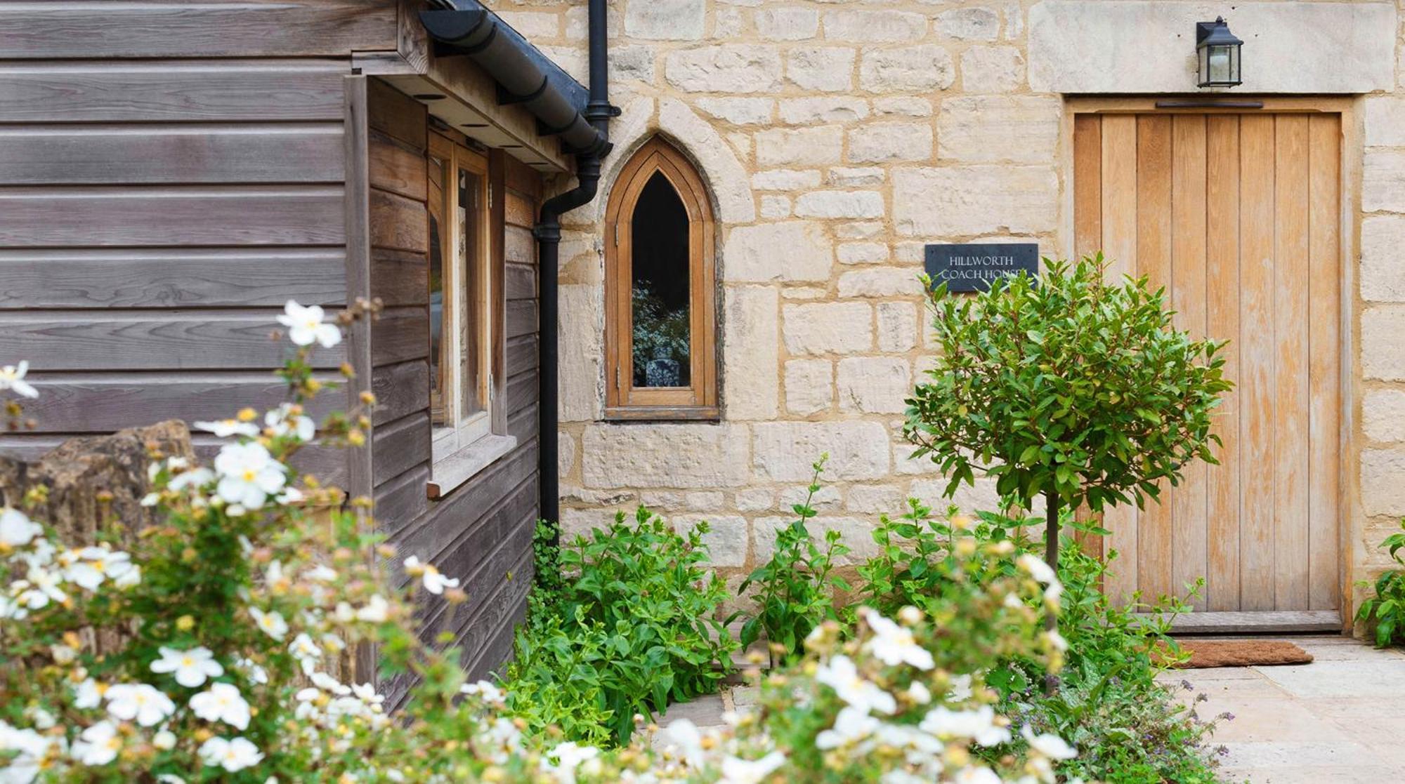 Bright & Beautiful Open Plan Coach House Painswickヴィラ エクステリア 写真