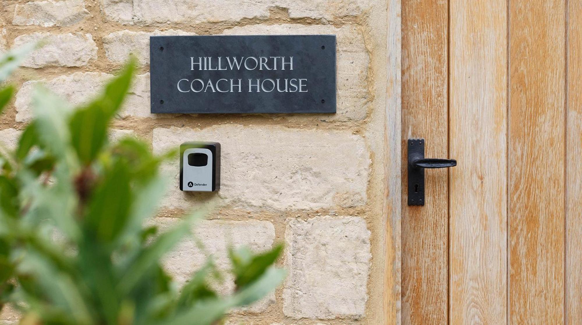 Bright & Beautiful Open Plan Coach House Painswickヴィラ エクステリア 写真