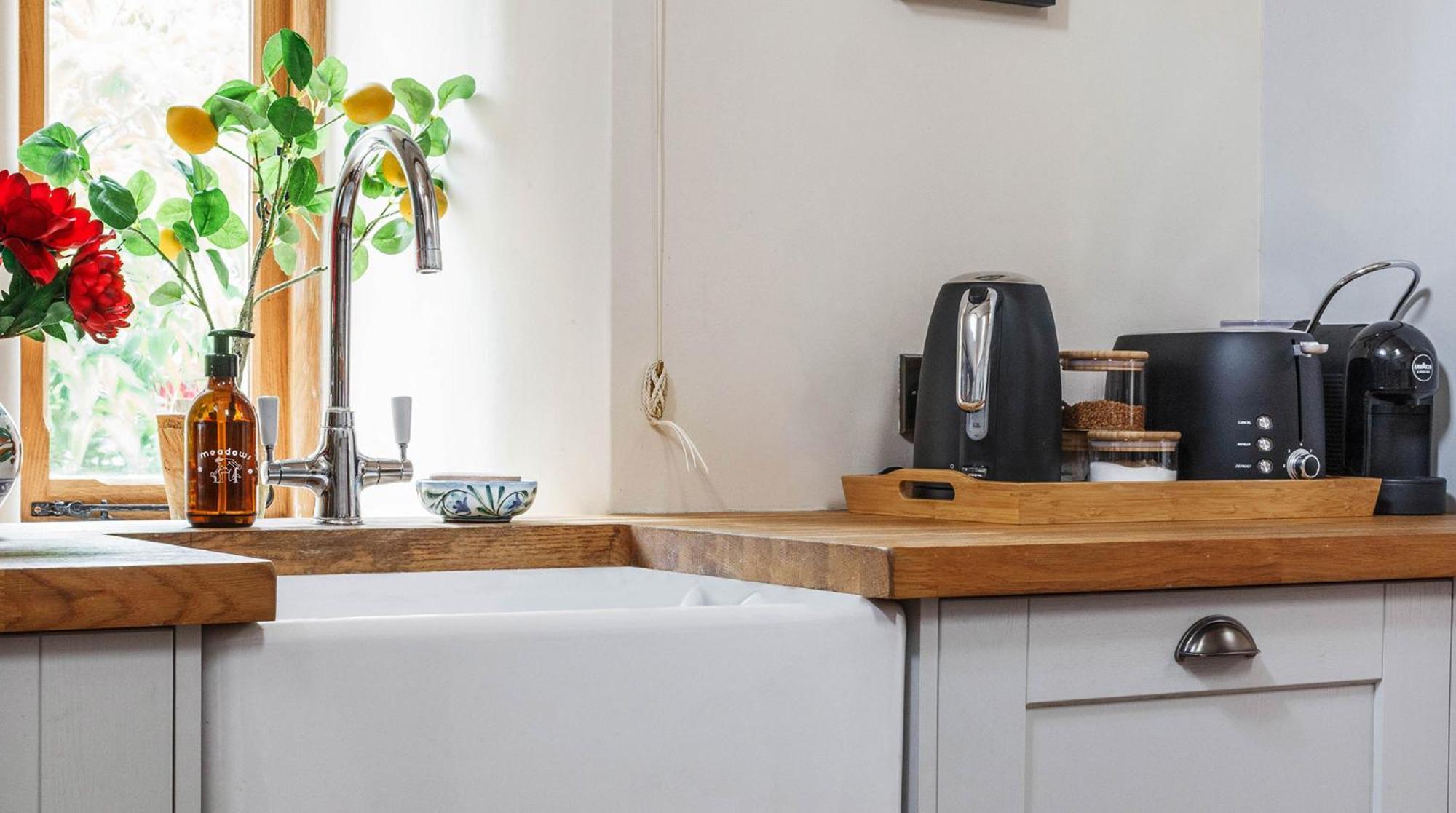 Bright & Beautiful Open Plan Coach House Painswickヴィラ エクステリア 写真